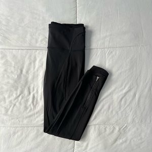 Allyson Felix collaborated with Athleta leggings